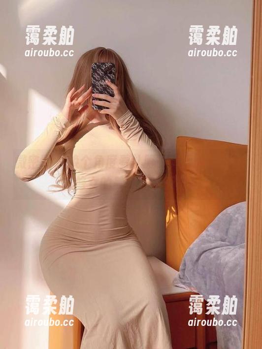 微密圈 - 换个角度看礼服，禅雨儿Lynne修女的美图飞出天际