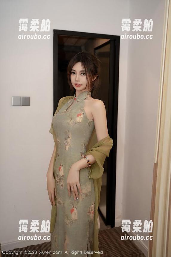 秀人网 - 网盘里，看徐莉芝Botty如何把职业装穿出了花样来