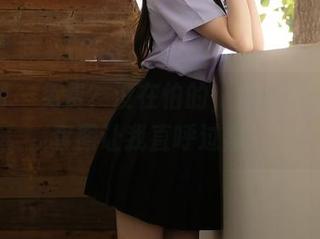 秀人网 - 免费？没在怕的，月夕Lily教室套图让我直呼过瘾。