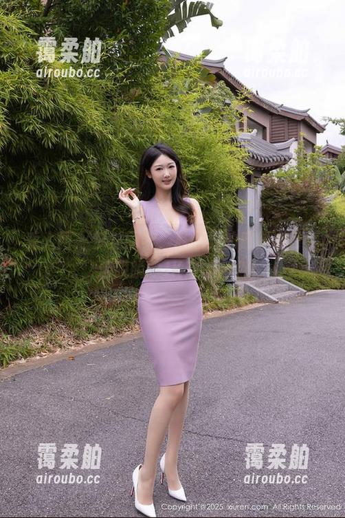 秀人网 - 梦然同学，私拍界的脱线小可爱，活脱脱的JK动漫角色！