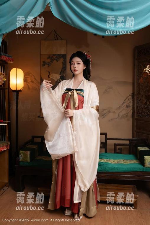 秀人网 - 这波软情夏天写真集，居然有种想买票去度假的冲动，快去下载！