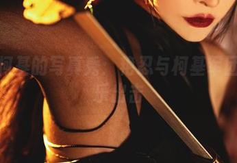 秋和柯基的写真秀：艳忍与柯基军团的欢乐出击