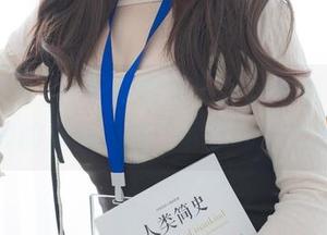 紧急企划 - 一只喵喵梓的蕾丝写真，真是能把我的屏幕闪瞎！下载吗？当然要！