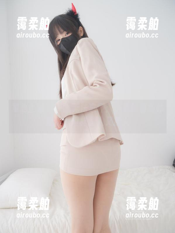 紧急企划-小枫 紧急企划 - 一瞥无法忘怀:小枫的最新体操服,同样迷人又撩人