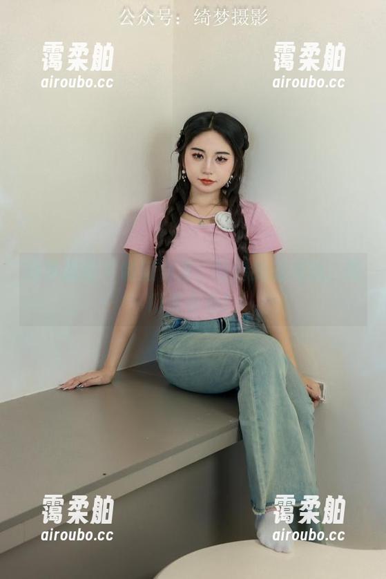 绮梦摄影 - 制服合集：蔡蔡的时光机，开门请小心！