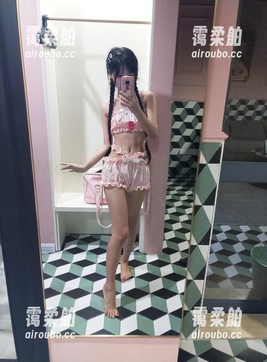 萌芽儿o0 萌芽儿o0的丝袜,免费资源,穿上后防止秒变小丑风!
