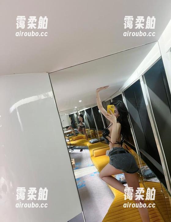 微密圈 - 最新力作，葛征的网洞黑丝，挑逗着我不安分的想象