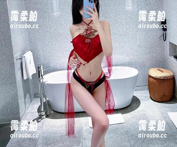 微密圈 - 分享葛征校服——可能我上课没认真，但照片拍得挺好！