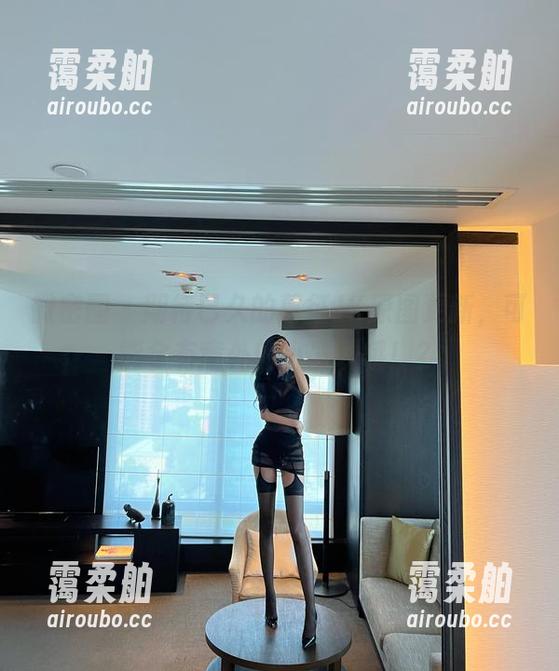 葛征 微密圈 - 期待已久的葛征JK原图更新,可能会有意外的小发现哦!?