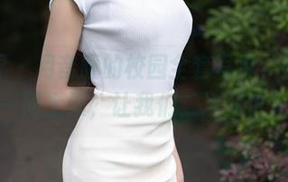 语画界 - 月音瞳的校园全套写真，回忆和脸红一同上演，让我们二次元也入戏！