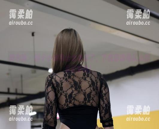 微密圈 - 醇子小姨黑丝合集来了，下载前请确认心脏是否安稳！