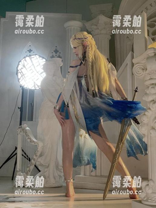 阿薰kaOri 职业装也有COS的潜力,阿薰kaOri这波资源赞