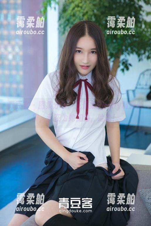 青豆客 - 图集分享：汪佩妮Penny制服新解，我在为她加油，哈哈！