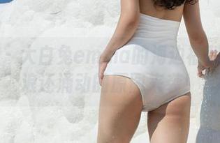 魅妍社 - 大白兔emma的海边福利：比海浪还涌动的原图来袭！