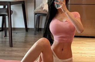 微密圈 - 论黎允熙的高清美足，真搞不懂，这哪来的灵动气息啊？