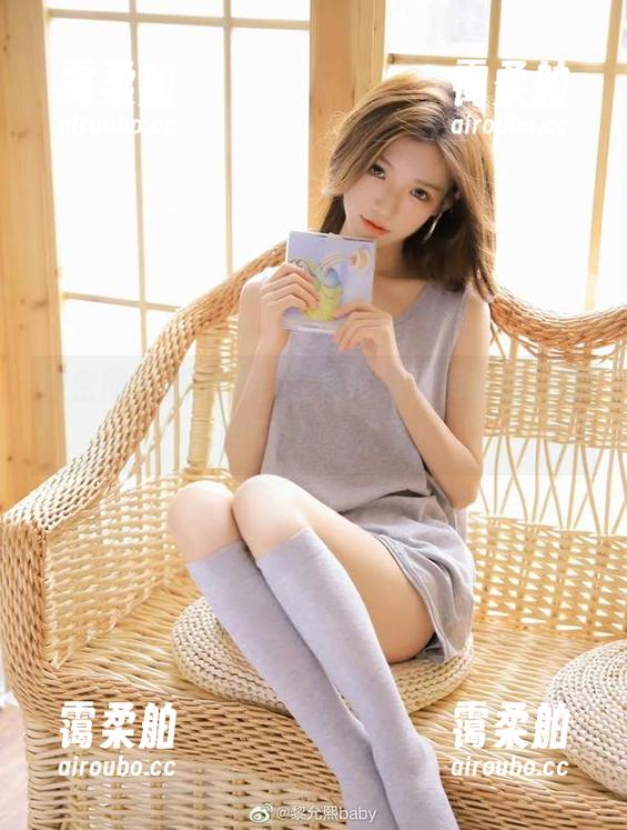 黎允熙 微密圈 - 新来的!紫色珍珠丁裤套图,黎允熙又双叒叒来了!